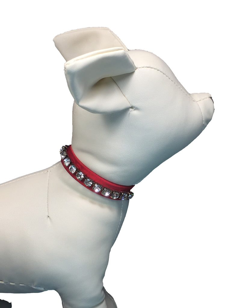 Collar Joya para perro. Si quieres un collar realmente especial para tu mascota, aquí tienes un collar a medida, se hacen solo por encargo y de forma muy personalizada. Collar de brillantes para tu mascota. 